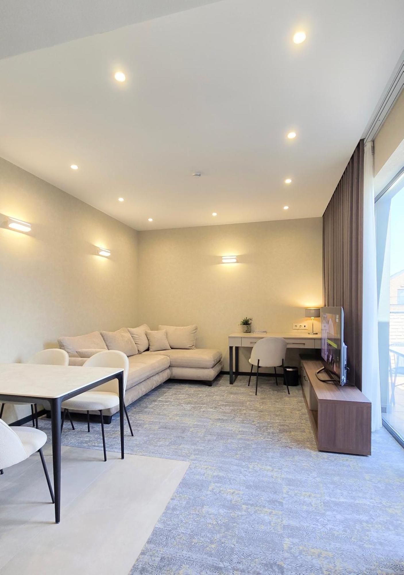 Griffin Hotel Tbilisi ภายนอก รูปภาพ