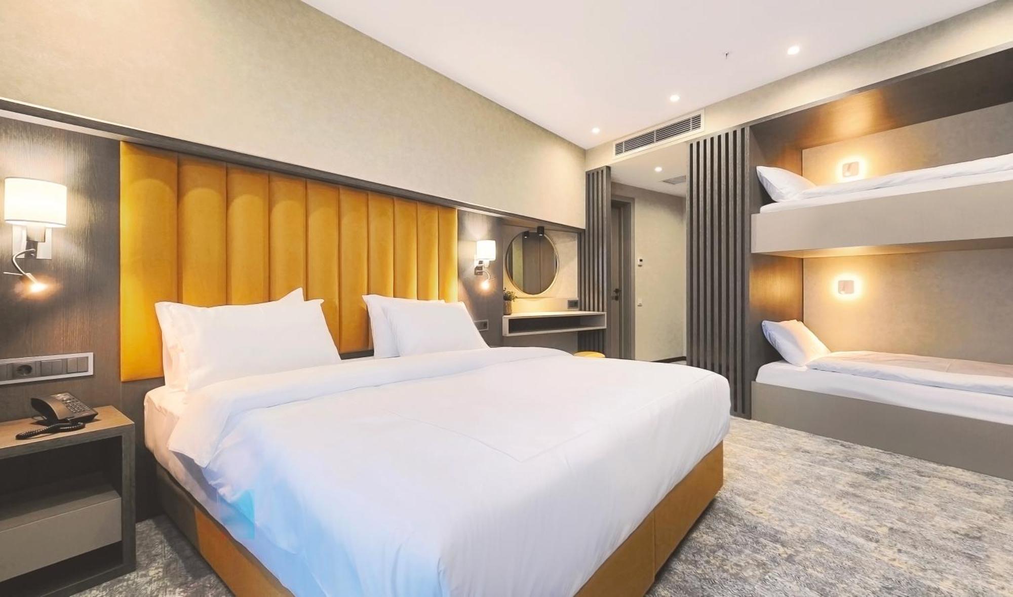 Griffin Hotel Tbilisi ภายนอก รูปภาพ