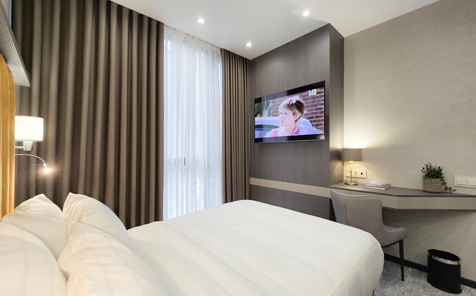 Griffin Hotel Tbilisi ภายนอก รูปภาพ
