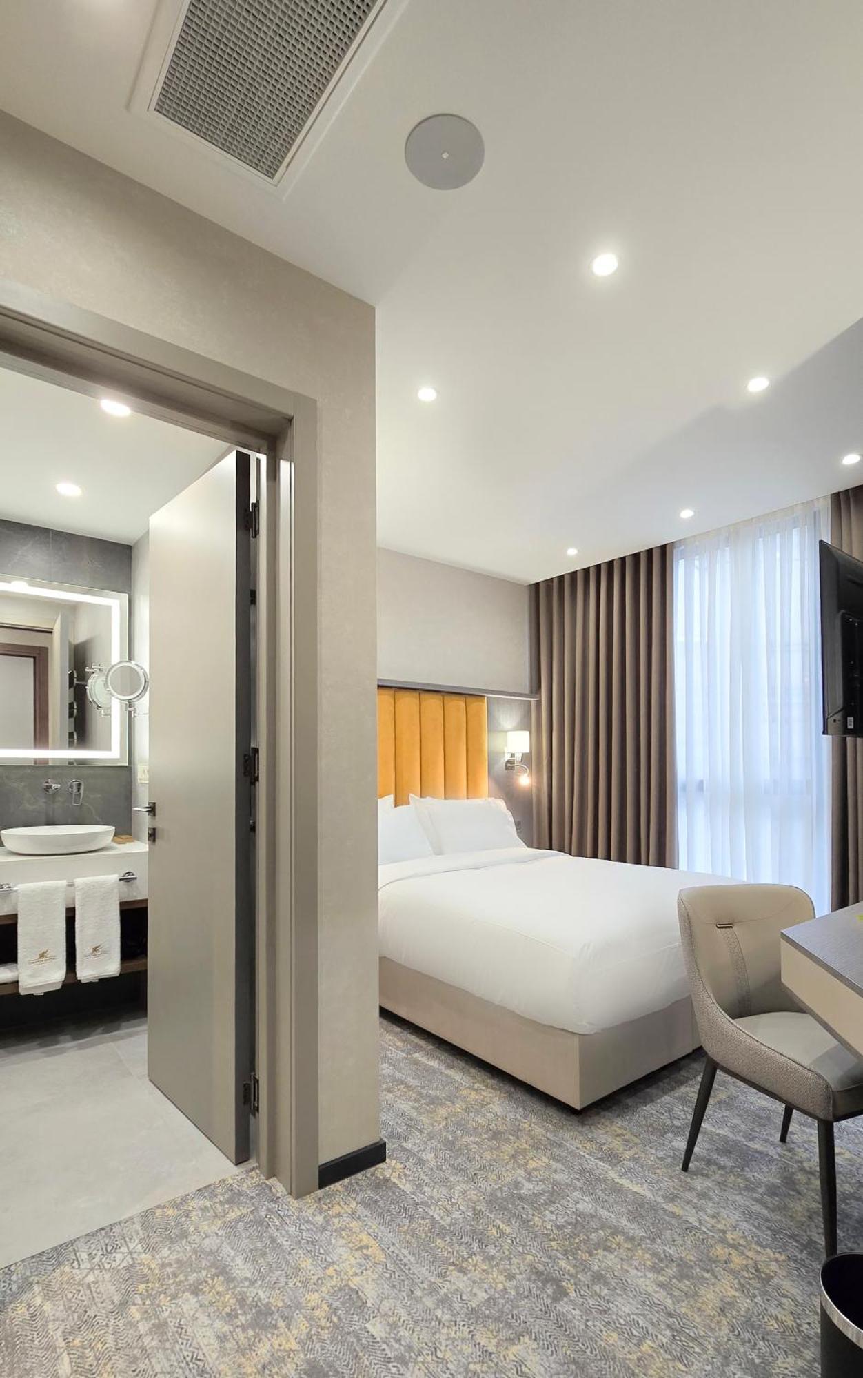 Griffin Hotel Tbilisi ภายนอก รูปภาพ