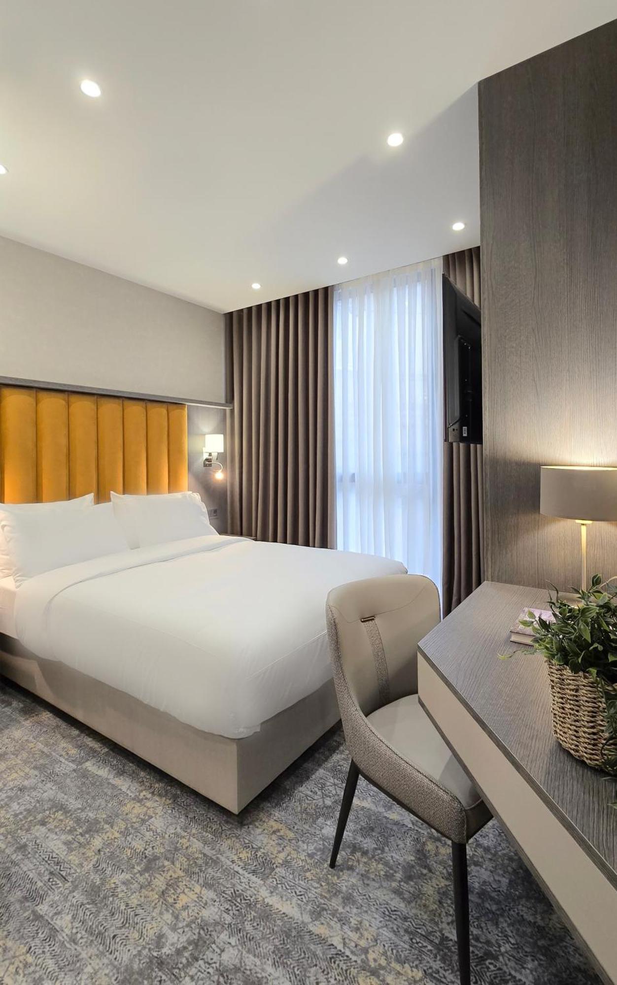 Griffin Hotel Tbilisi ภายนอก รูปภาพ