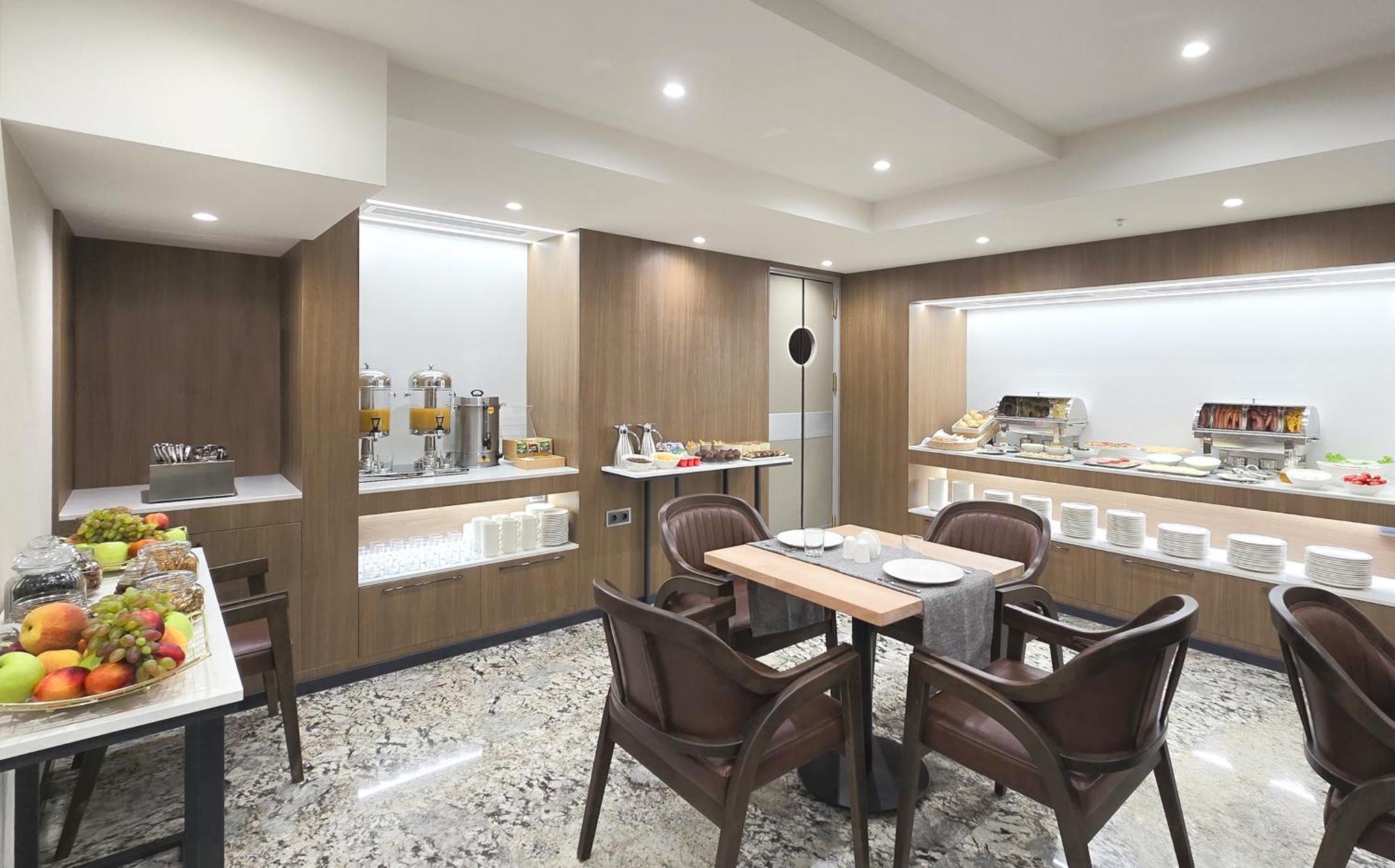 Griffin Hotel Tbilisi ภายนอก รูปภาพ