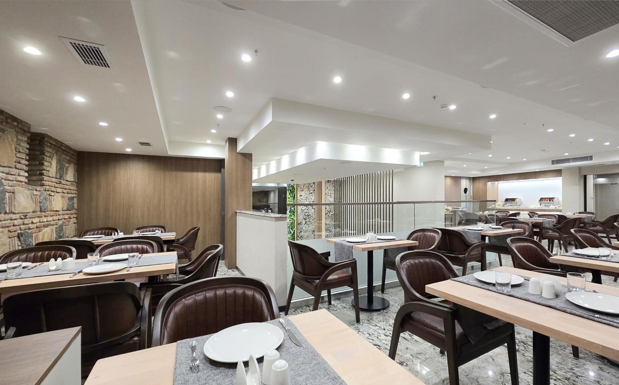 Griffin Hotel Tbilisi ภายนอก รูปภาพ