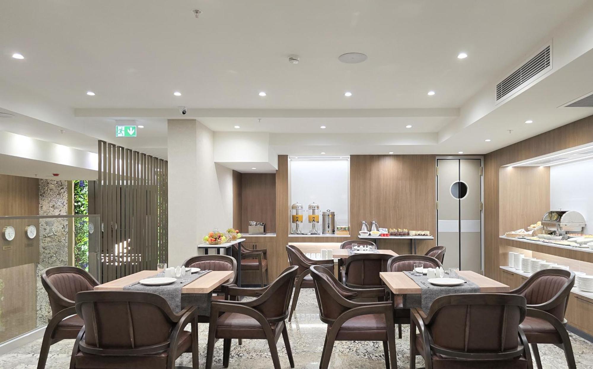 Griffin Hotel Tbilisi ภายนอก รูปภาพ