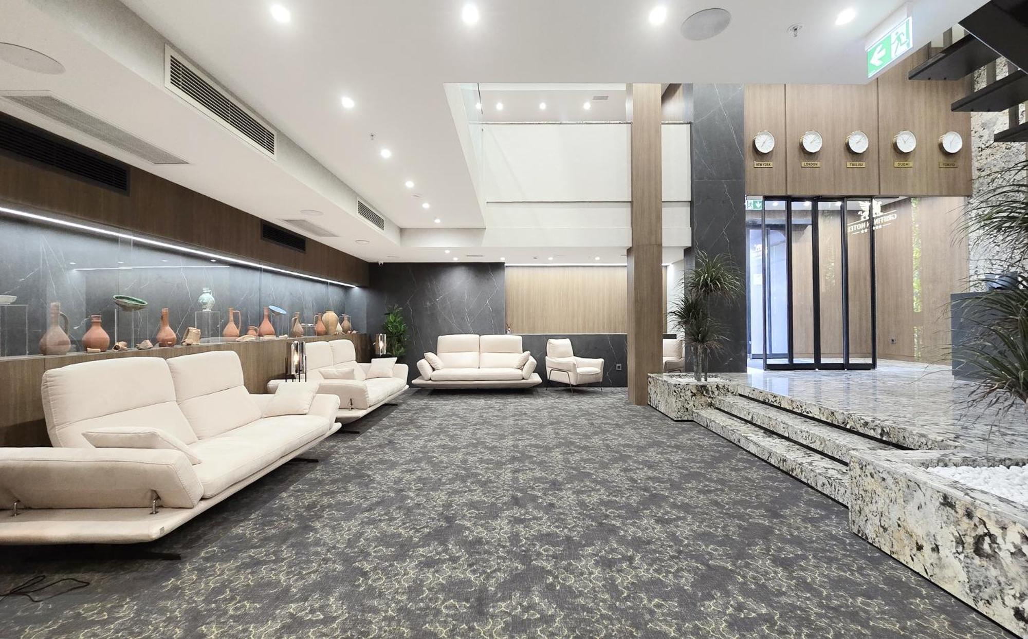 Griffin Hotel Tbilisi ภายนอก รูปภาพ