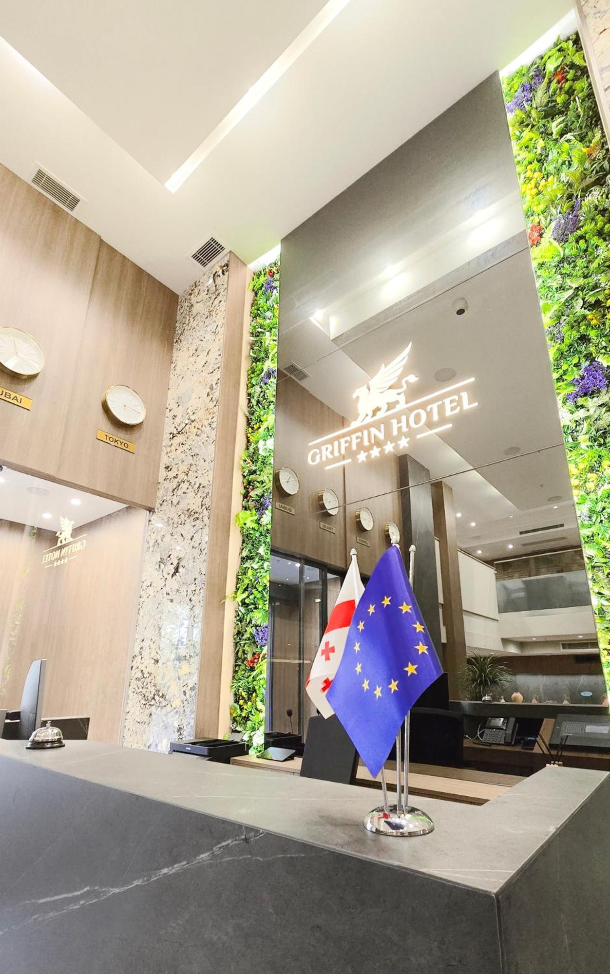 Griffin Hotel Tbilisi ภายนอก รูปภาพ